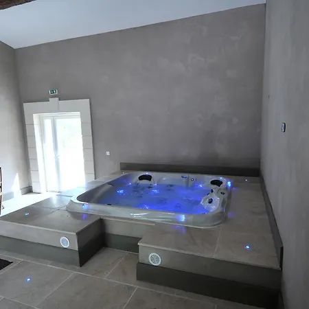 Domaine Du Grand Malherbes Hotell