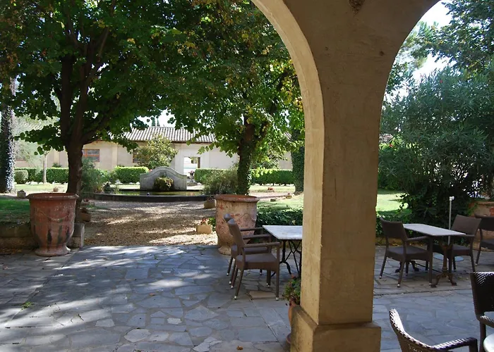 Hotel Domaine Du Grand Malherbes Aimargues